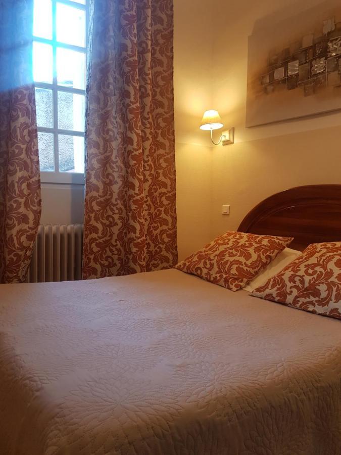 Hostellerie De La Cremaillere Carnoux-en-Provence Buitenkant foto